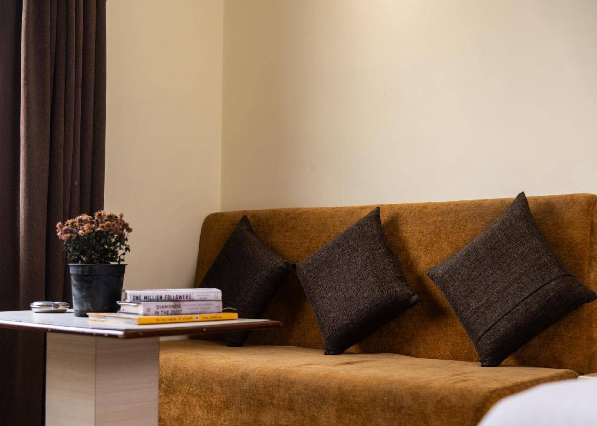 Mayur Hotel New Delhi Extérieur photo