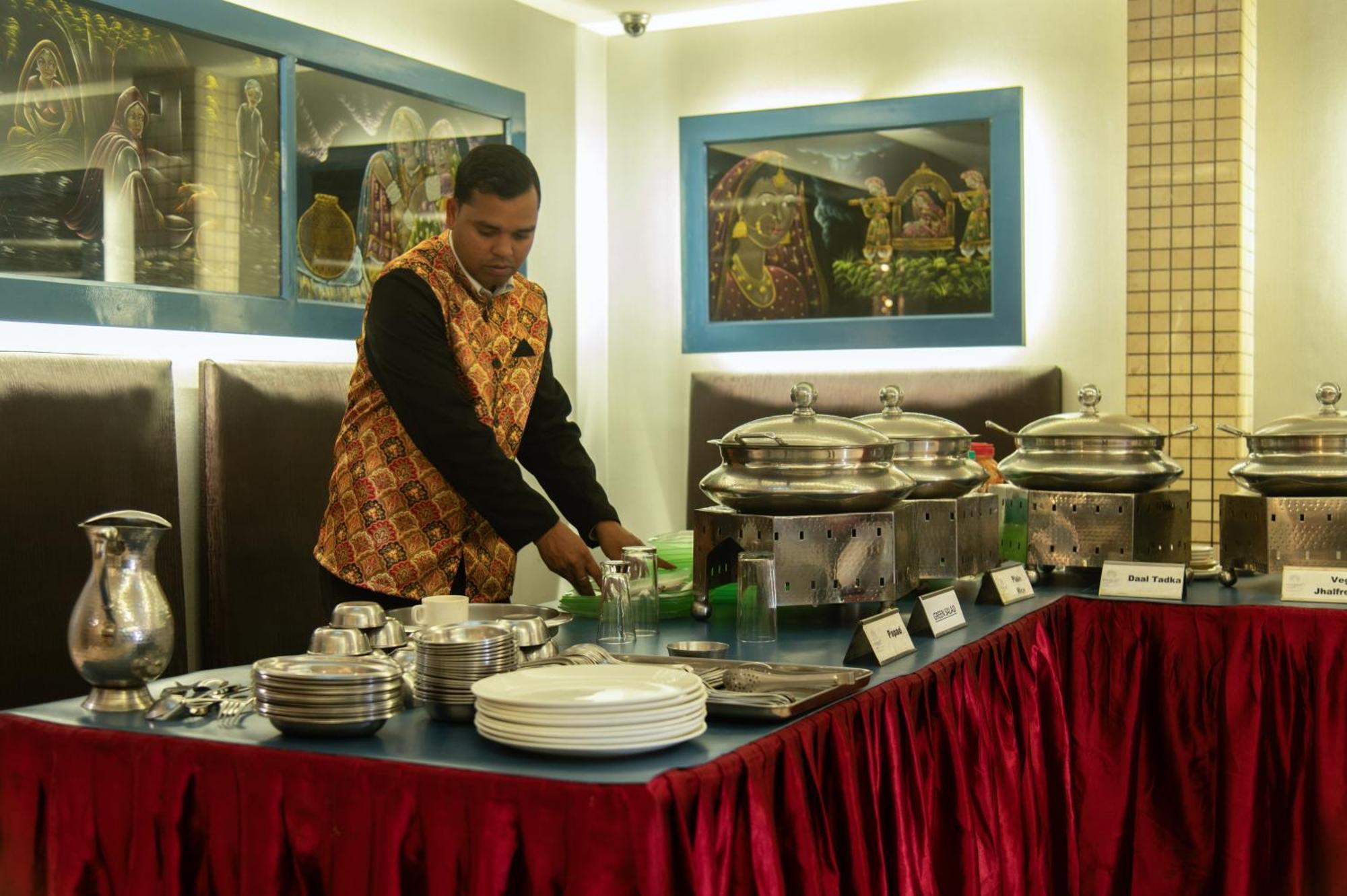 Mayur Hotel New Delhi Extérieur photo