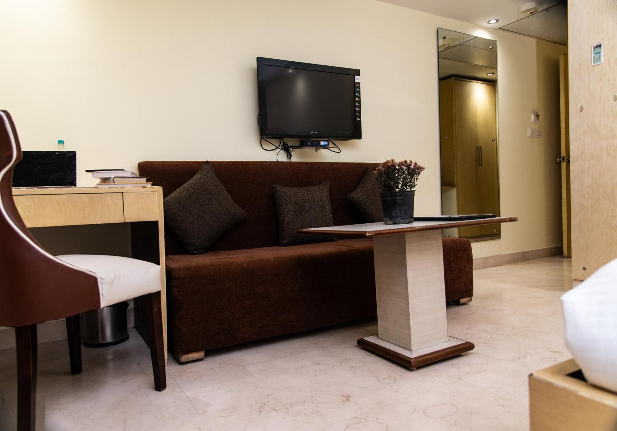 Mayur Hotel New Delhi Extérieur photo