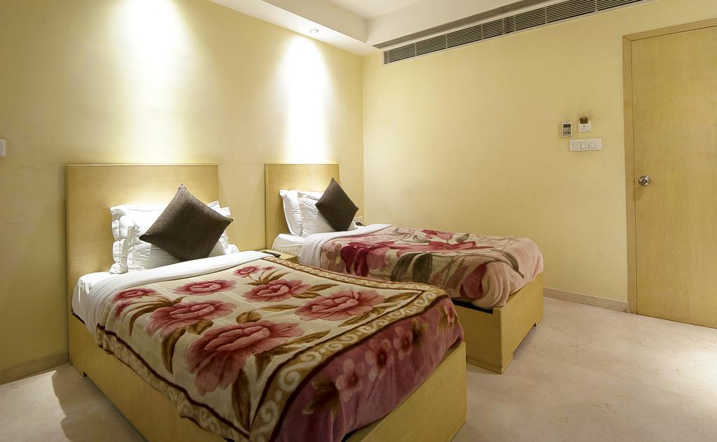 Mayur Hotel New Delhi Extérieur photo