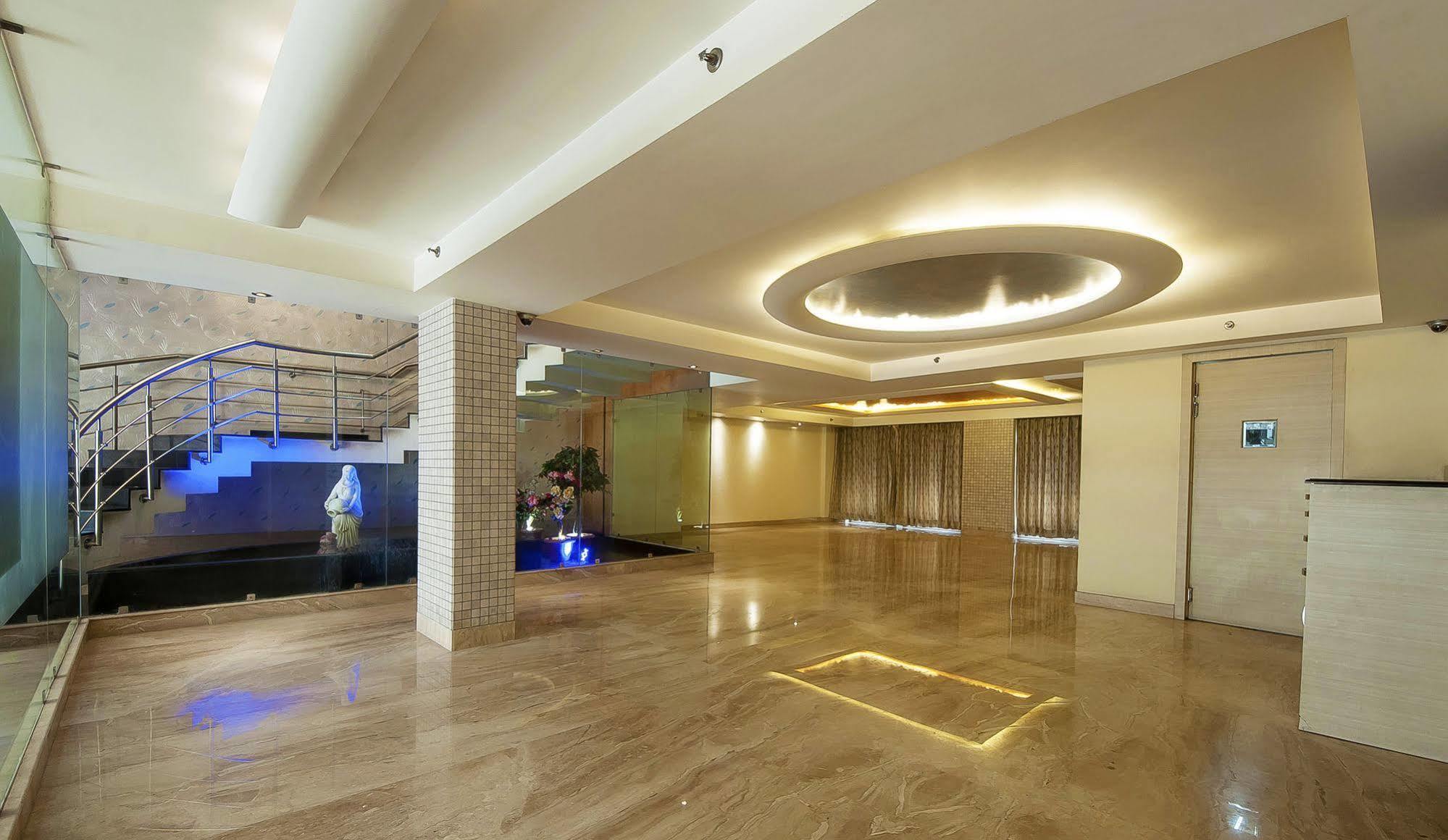 Mayur Hotel New Delhi Extérieur photo
