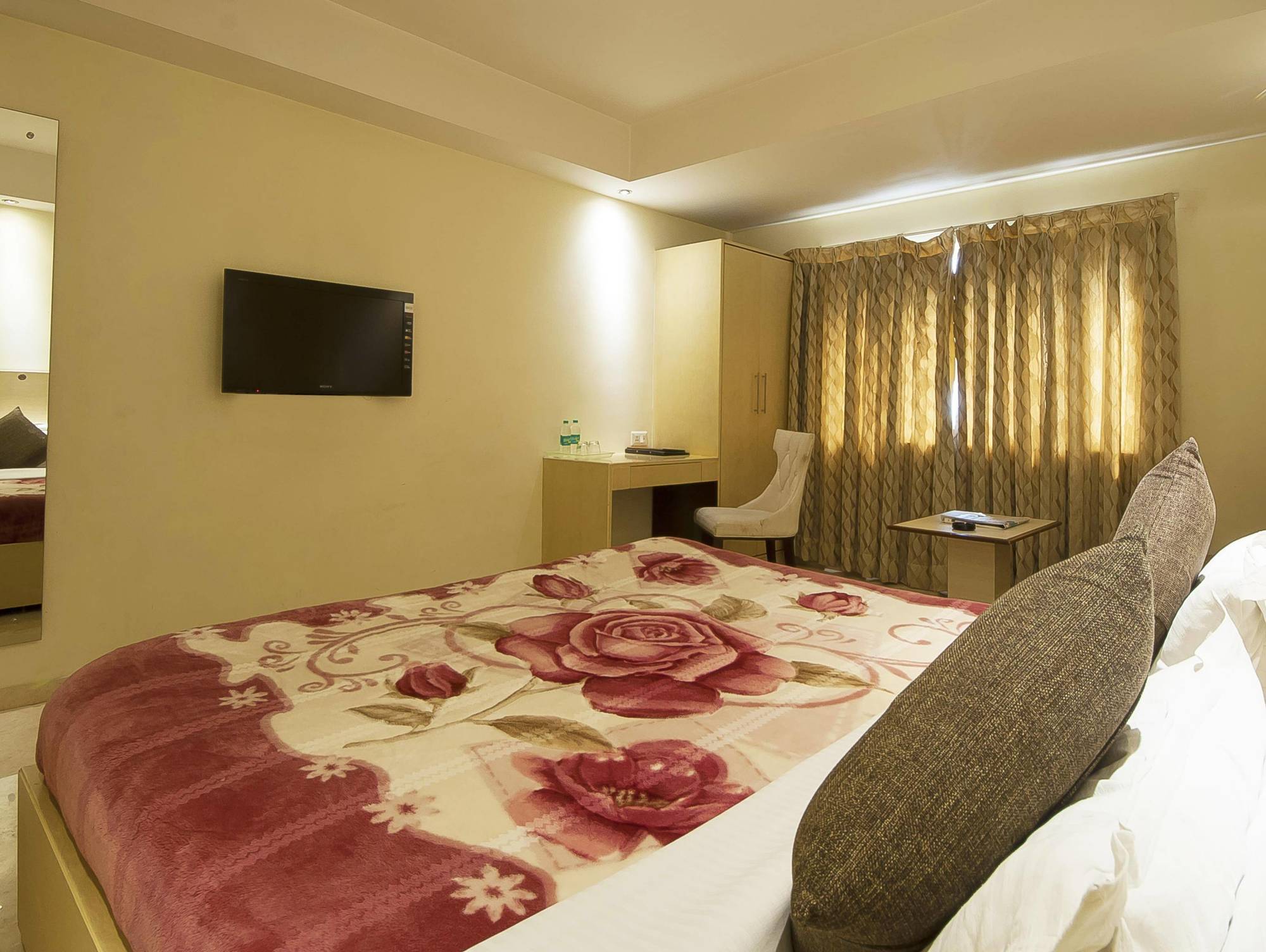 Mayur Hotel New Delhi Extérieur photo