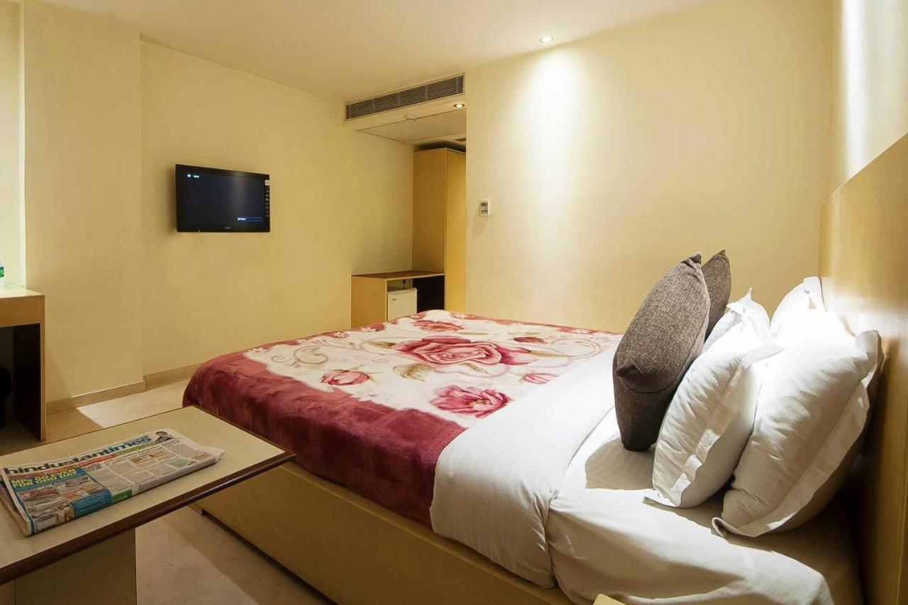 Mayur Hotel New Delhi Extérieur photo